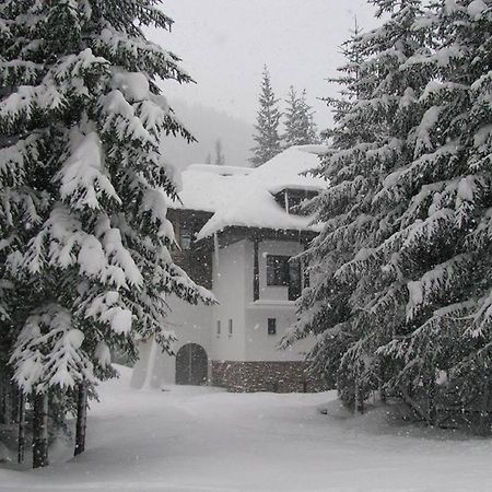 Hanul Haiducilor Obârşia Lotrului Bagian luar foto