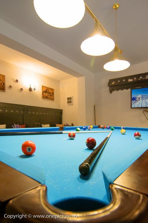 Hanul Haiducilor Obârşia Lotrului Bagian luar foto