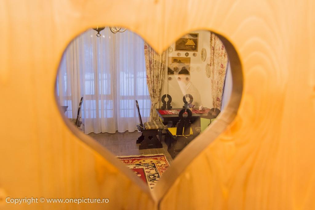 Hanul Haiducilor Obârşia Lotrului Bagian luar foto