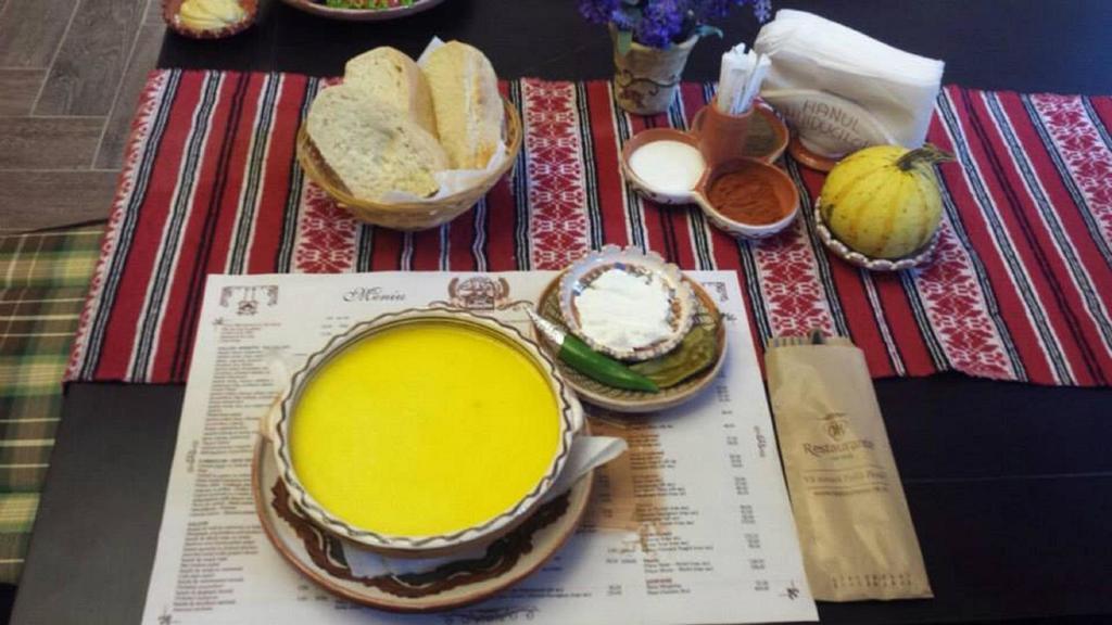 Hanul Haiducilor Obârşia Lotrului Bagian luar foto
